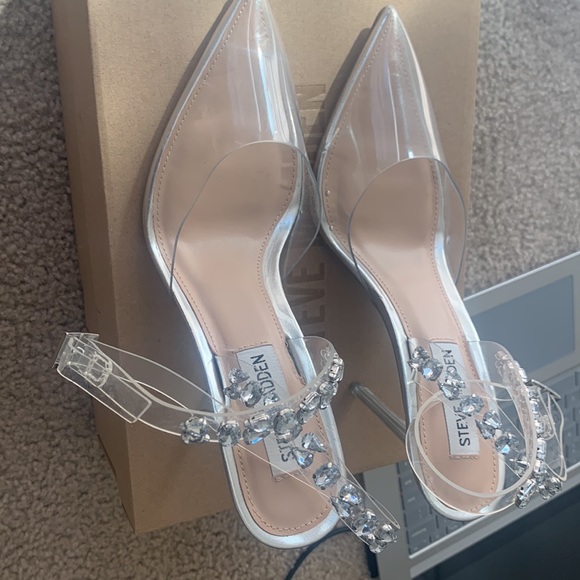 Sexy “Steve Madden Vary” see through clear pump with rhinestone bling strap - Picture 2 of 3